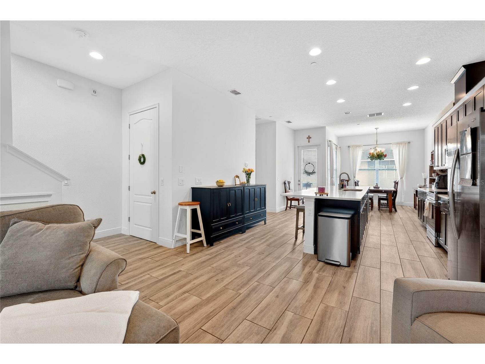 8412 Karrer Ter Orlando FL 32827 O6396858 image5