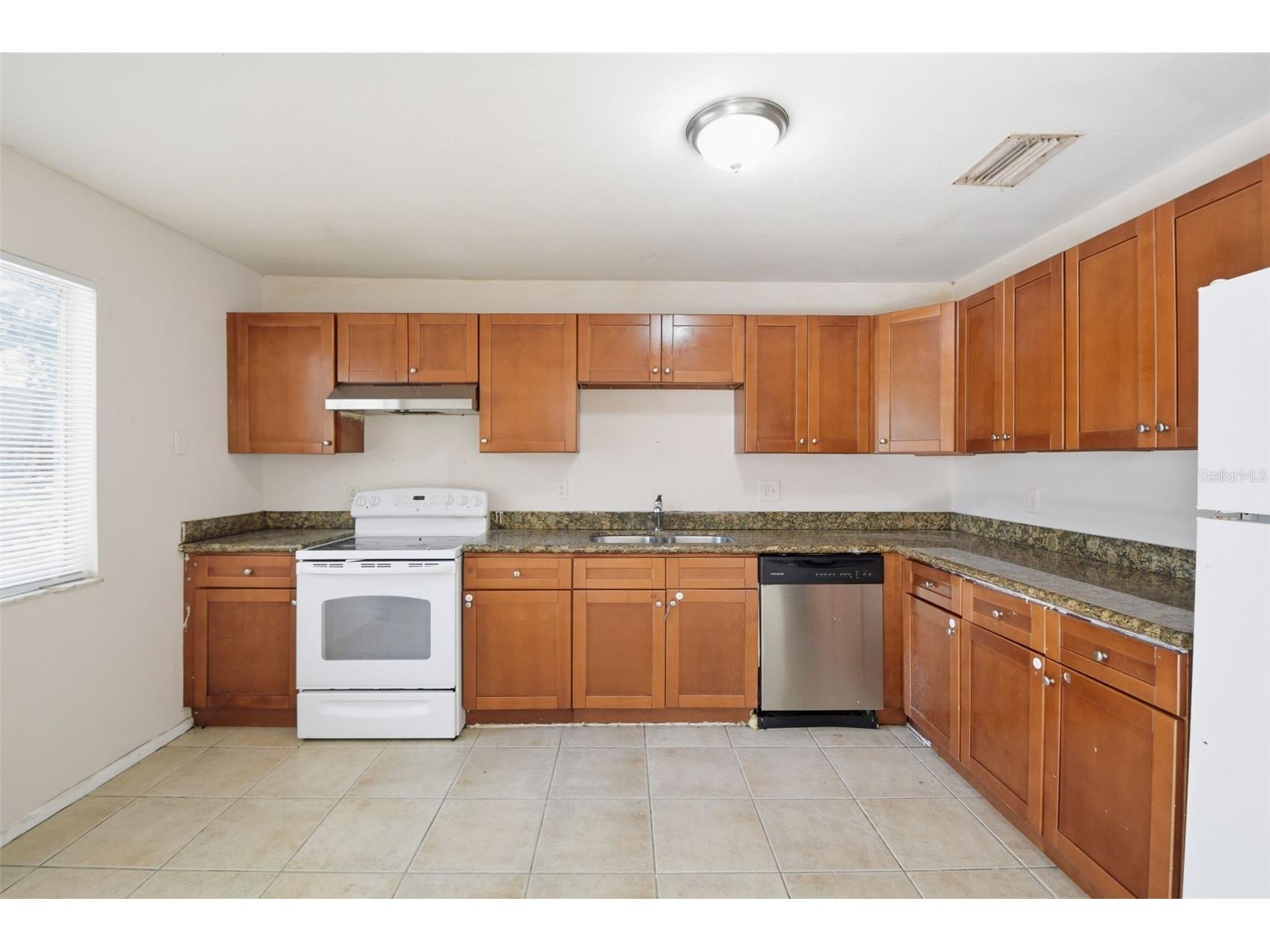 8412 Renald Boulevard Tampa FL 33637 O6408960 image17