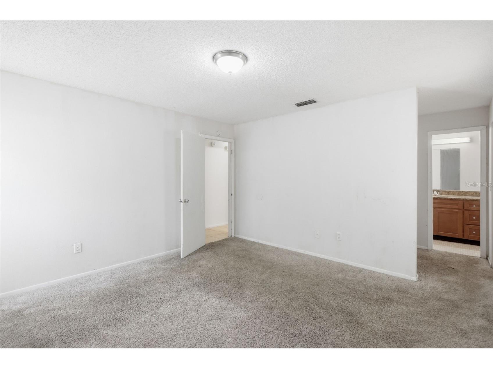 8412 Renald Boulevard Tampa FL 33637 O6408960 image25