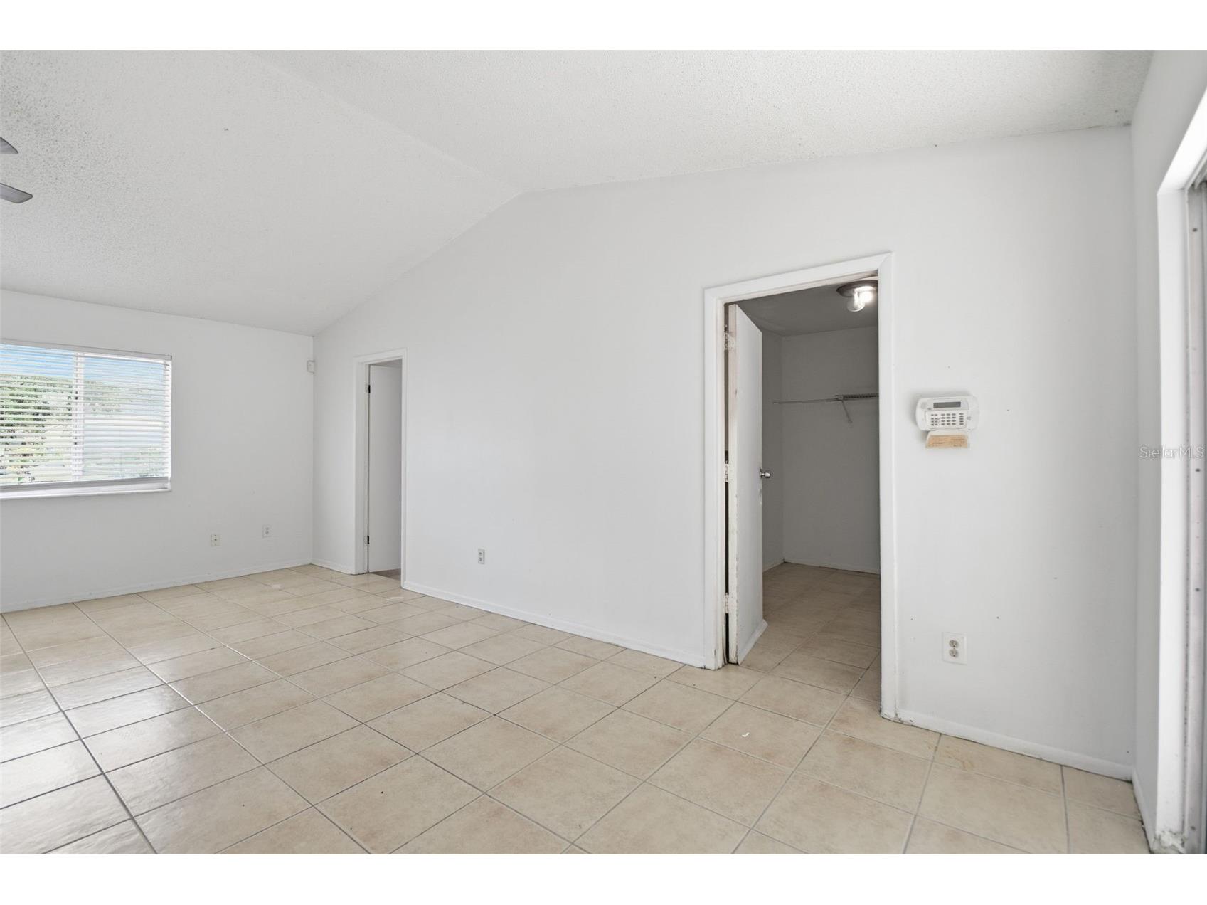 8412 Renald Boulevard Tampa FL 33637 O6408960 image37