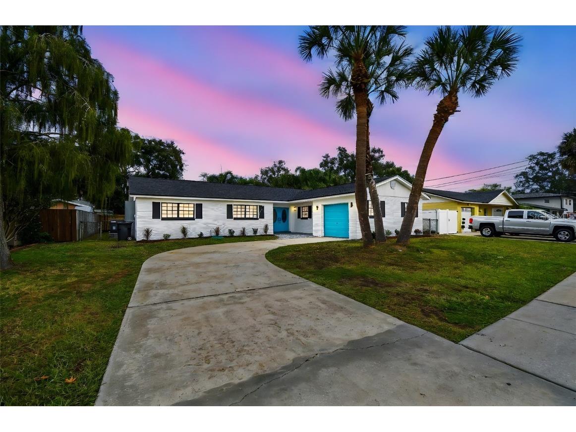 8413 Boxwood Drive Tampa FL 33615 TB8443732 image1