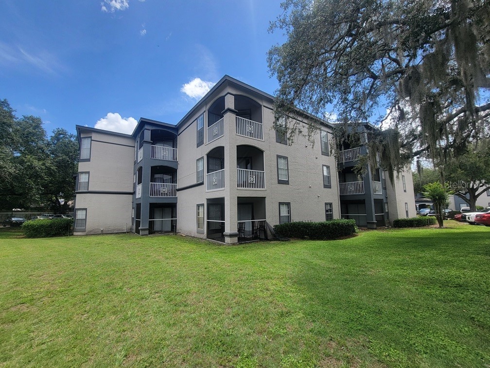 8413 Lucuya Way #306 Temple Terrace FL 33637 W7886472 image1
