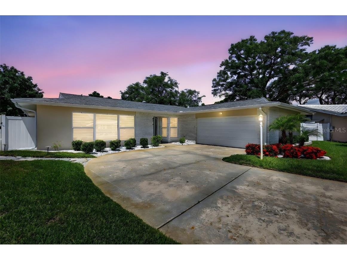 8414 Boulder Place Tampa FL 33615 - TAMPA BAY TB8405852 image1