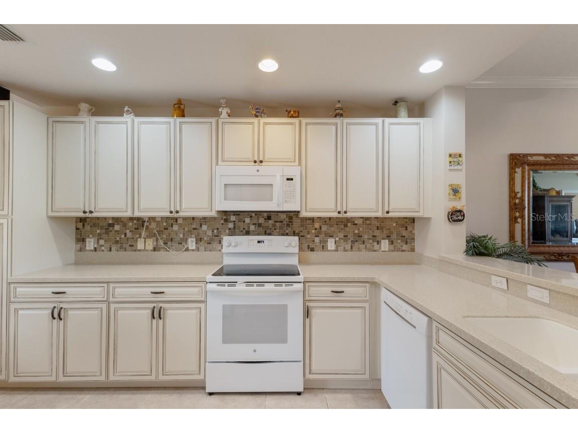 8414 Wethersfield Run #102 Lakewood Ranch FL 34202 A4639865 image6