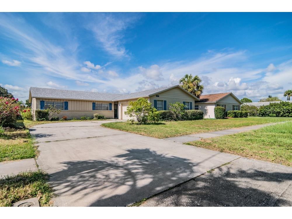 8415 Bay Pointe Drive Tampa FL 33615 W7836157 image1