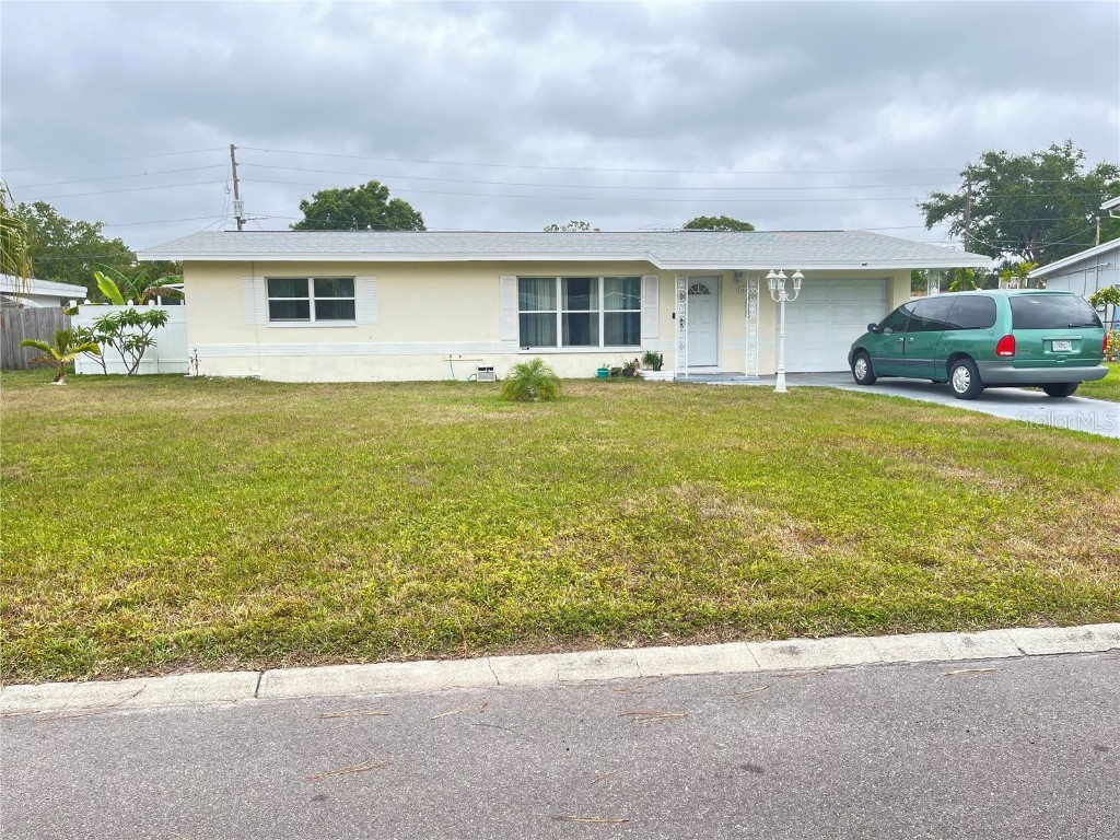 8415 Iris Avenue Seminole FL 33777 A4536525 image1
