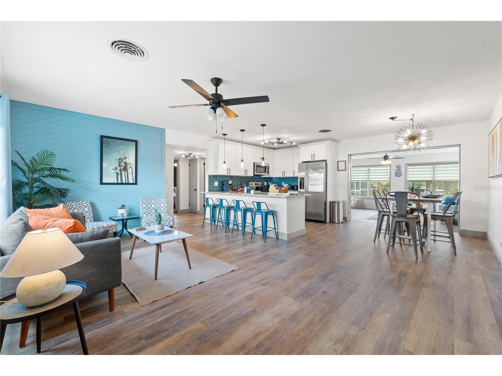 8415 Iris Avenue Seminole FL 33777 A4679836 image4