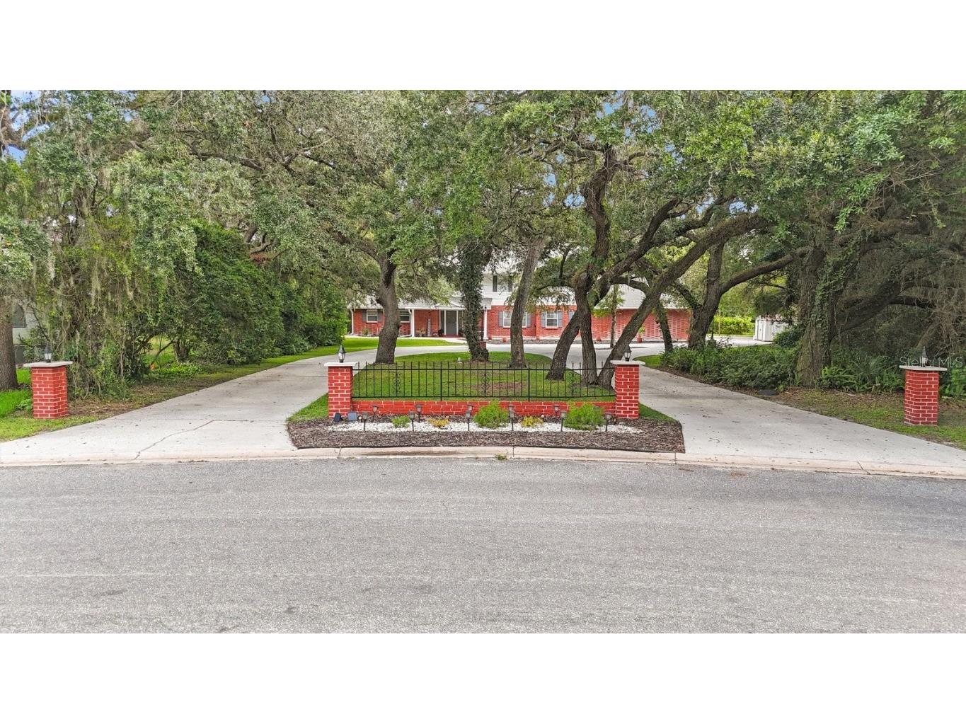 8417 Cranes Roost Drive New Port Richey FL 34654 U8255985 image1
