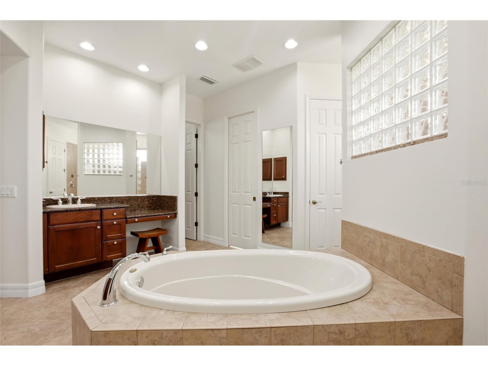 8417 Lone Eagle Way Sarasota FL 34241 A4694803 image27