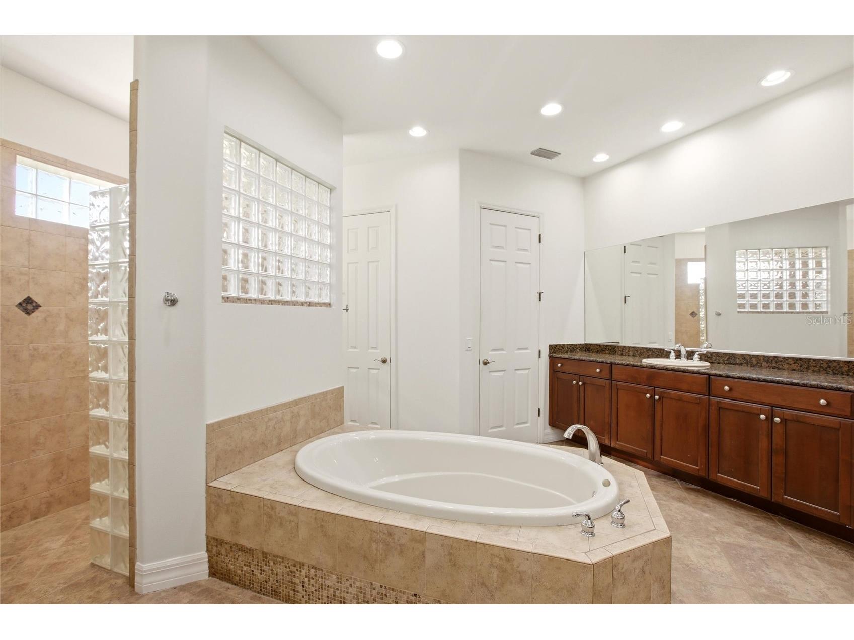 8417 Lone Eagle Way Sarasota FL 34241 A4694803 image28