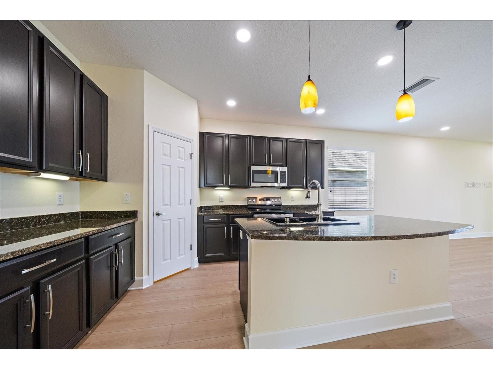 8418 Nandina Drive Sarasota FL 34240 A4697149 image28