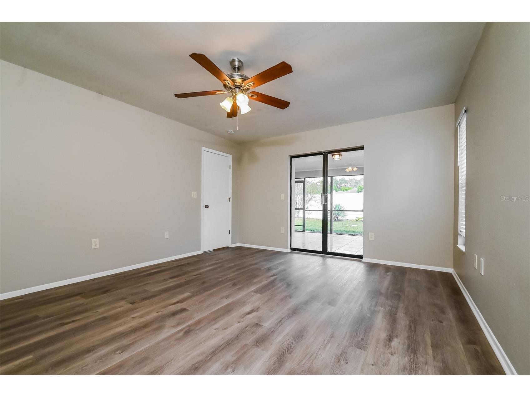 8419 Brandeis Circle E Sarasota FL 34243 C7522300 image10