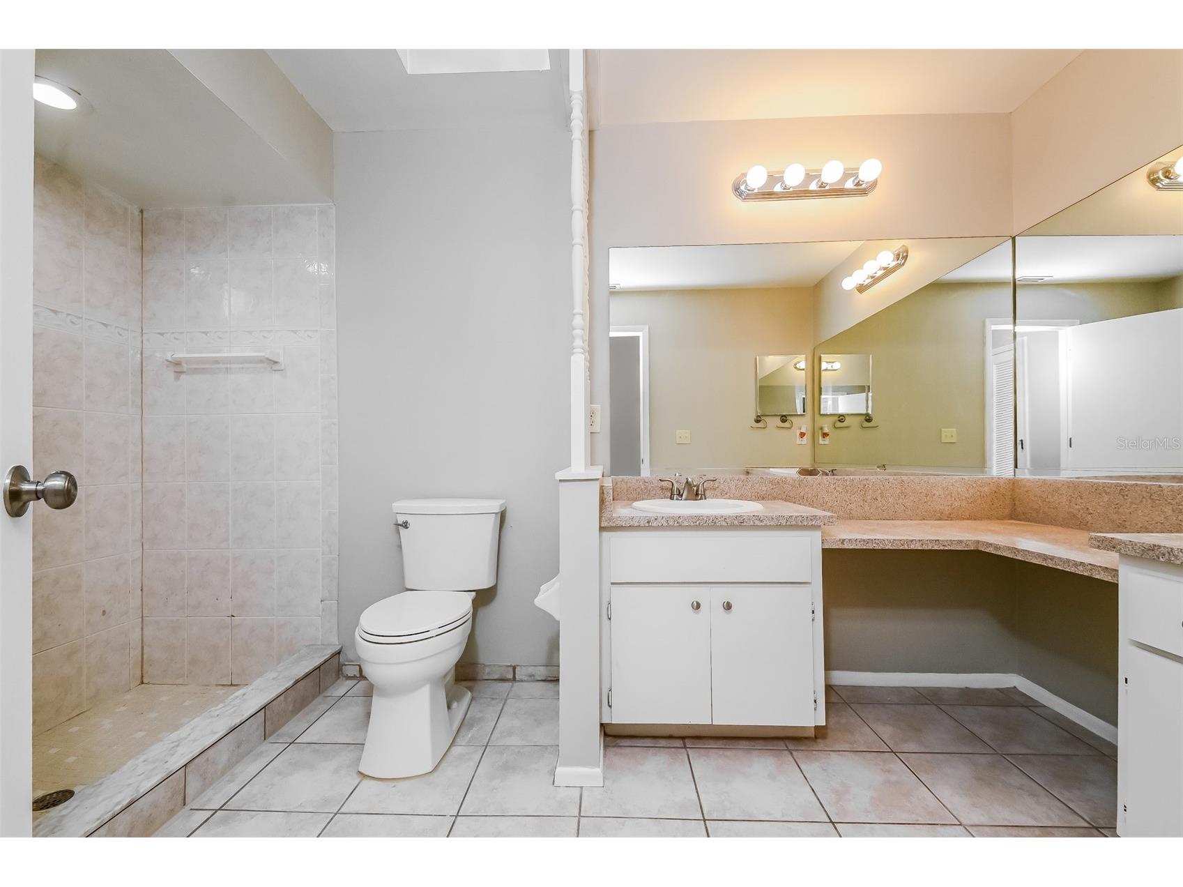 8419 Brandeis Circle E Sarasota FL 34243 C7522300 image11