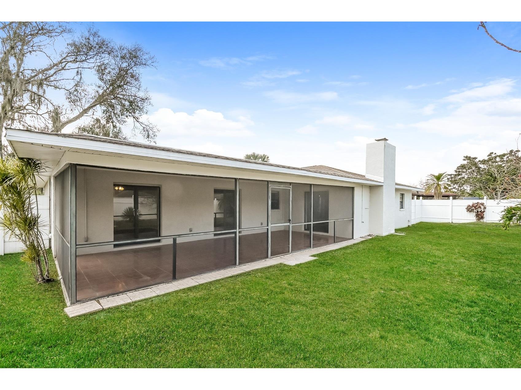 8419 Brandeis Circle E Sarasota FL 34243 C7522300 image15