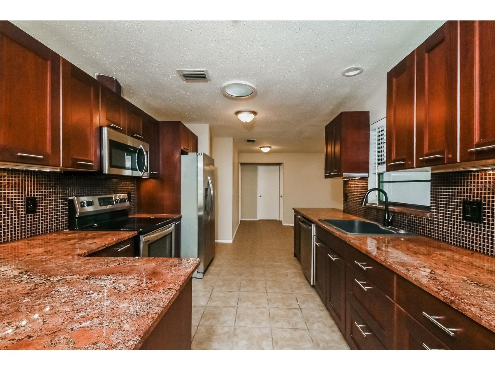 8419 Brandeis Circle E Sarasota FL 34243 C7522300 image8