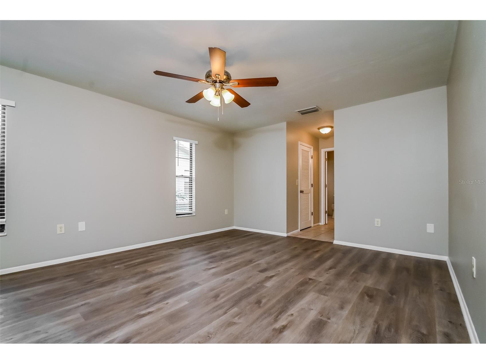 8419 Brandeis Circle E Sarasota FL 34243 C7522300 image9