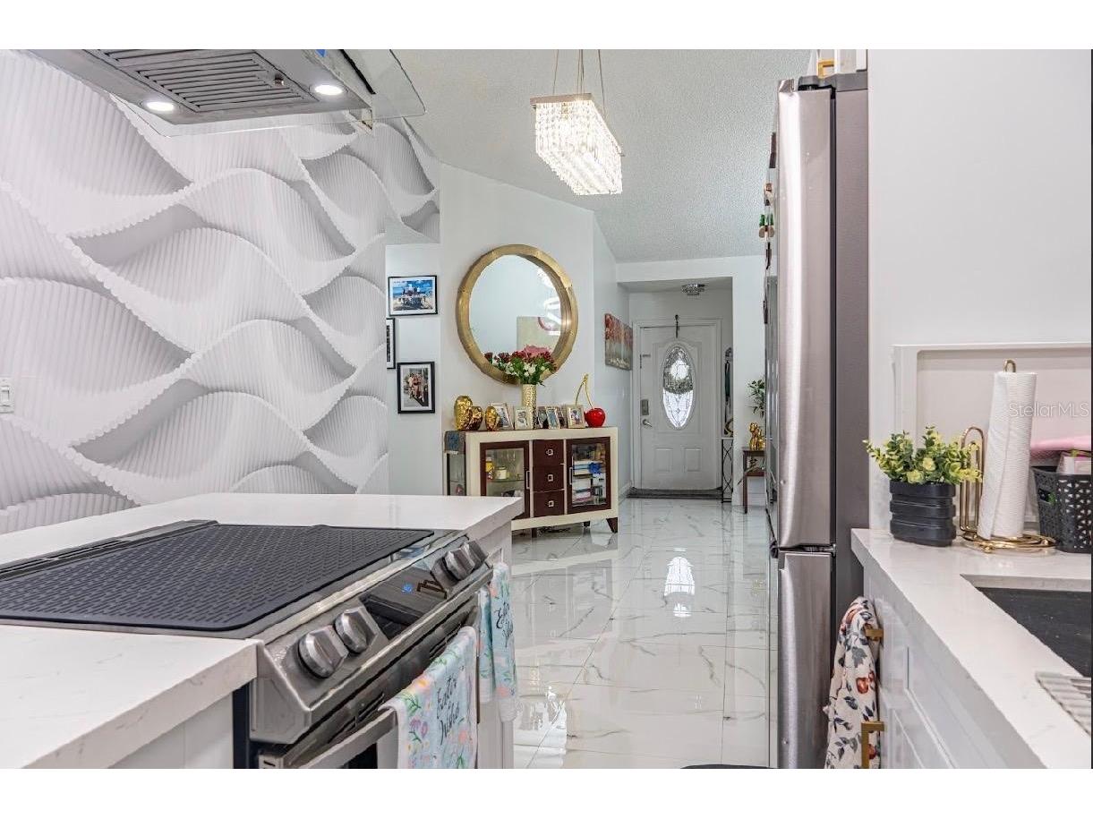 8419 Nw 193rd Ln Hialeah FL 33015 TB8502591 image17