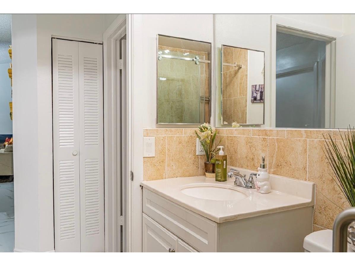 8419 Nw 193rd Ln Hialeah FL 33015 TB8502591 image22