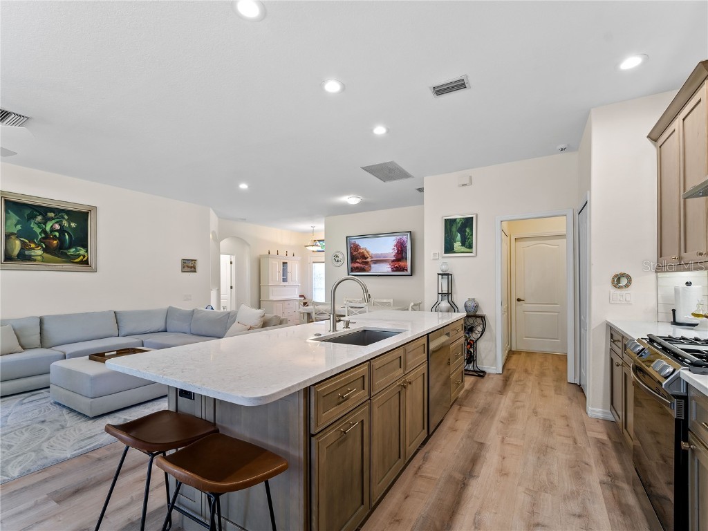 8419 Whispering Woods Court Lakewood Ranch FL 34202 A4672002 image16