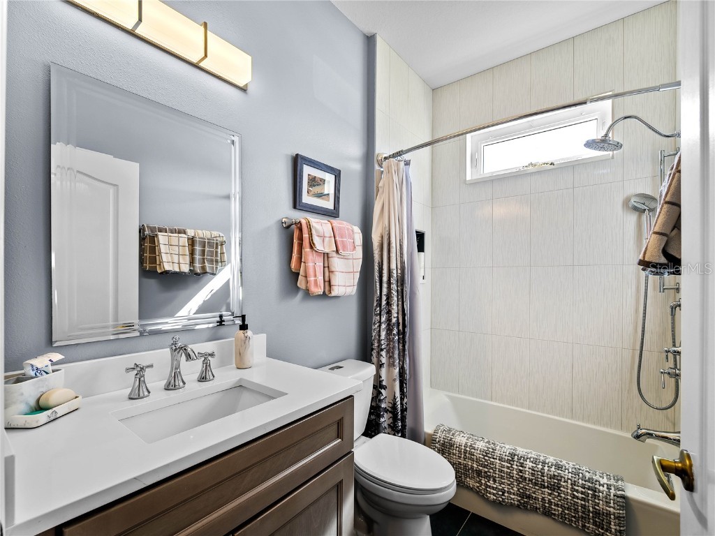 8419 Whispering Woods Court Lakewood Ranch FL 34202 A4672002 image32