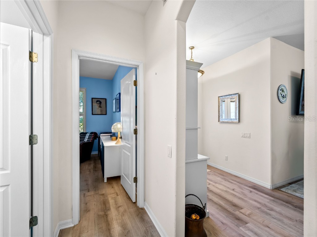 8419 Whispering Woods Court Lakewood Ranch FL 34202 A4672002 image34