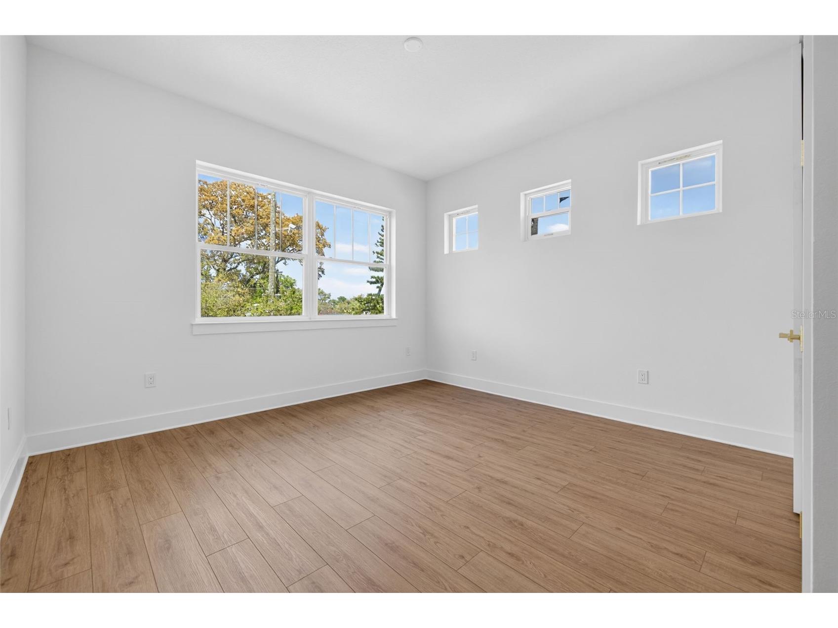 842 30th Avenue Saint Petersburg FL 33704 TB8484317 image17