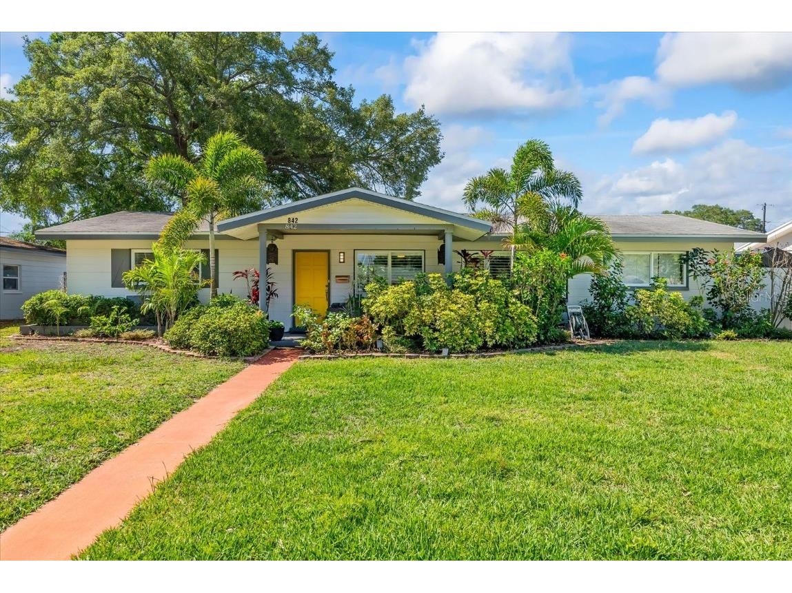 842 42nd Avenue NE Saint Petersburg FL 33703 U8239367 image1