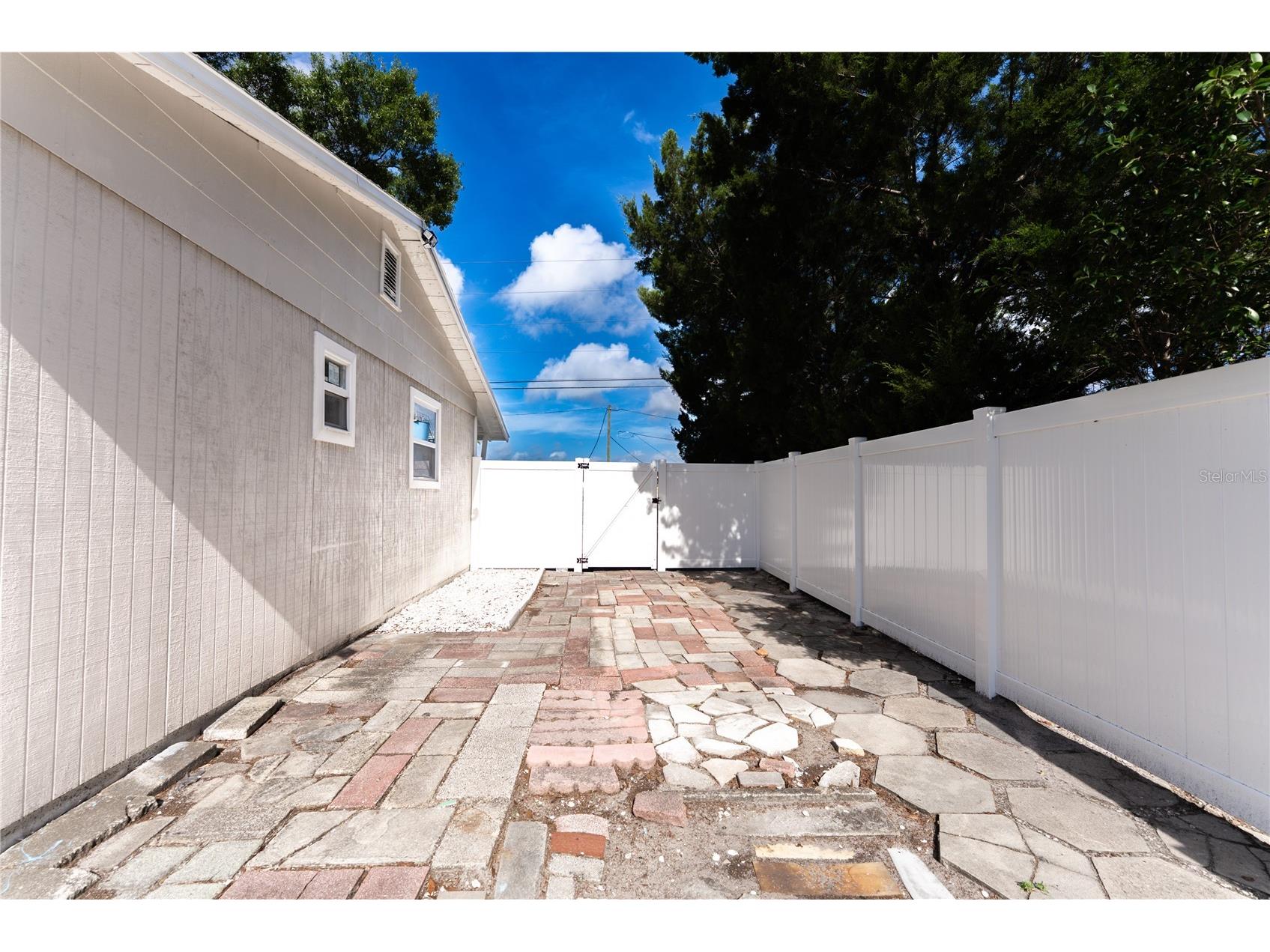842 43rd Street S Saint Petersburg FL 33711 TB8513753 image30