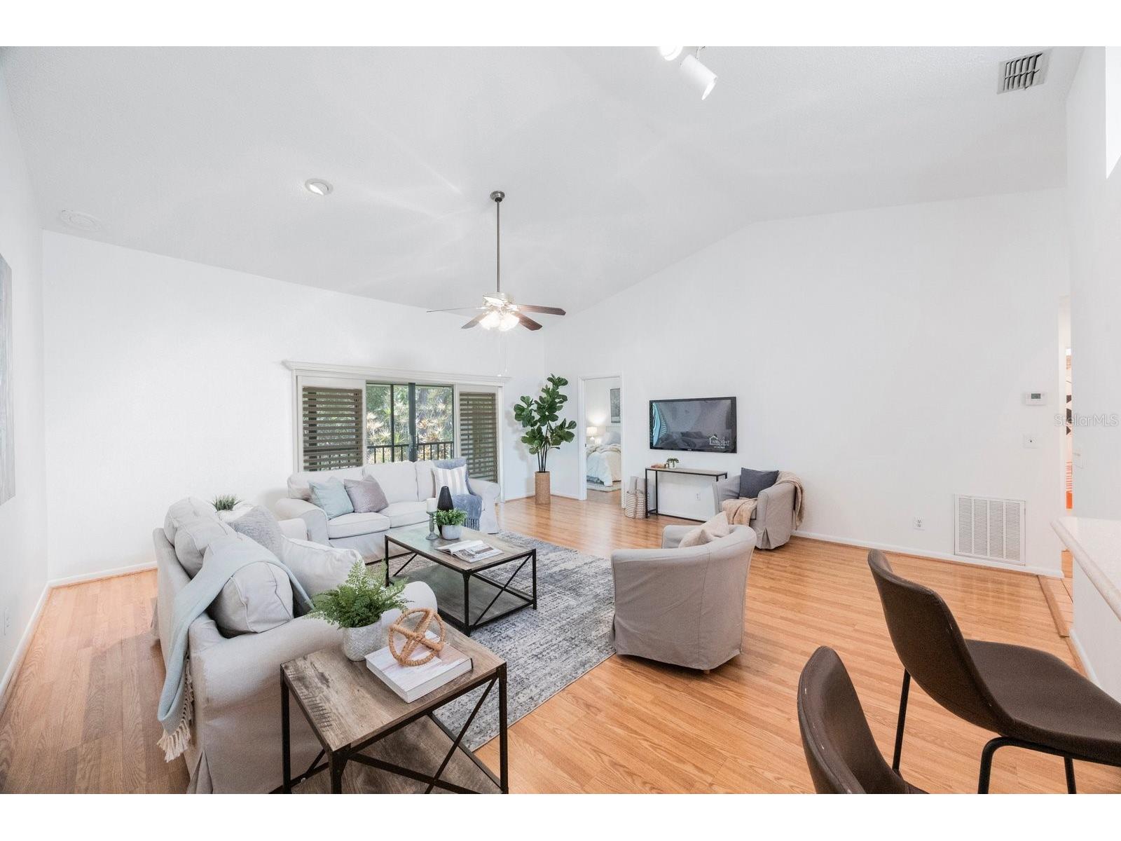 842 Amelia Court NE Saint Petersburg FL 33702 - RIVIERA BAY TAMPA BAY TB8453447 image14