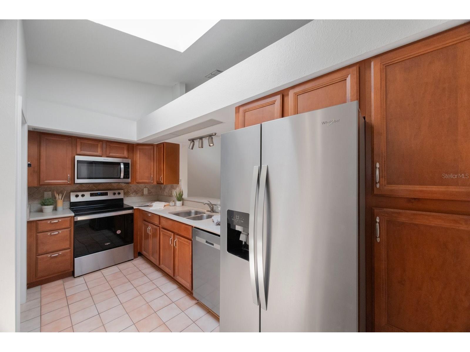 842 Amelia Court NE Saint Petersburg FL 33702 - RIVIERA BAY TAMPA BAY TB8453447 image6