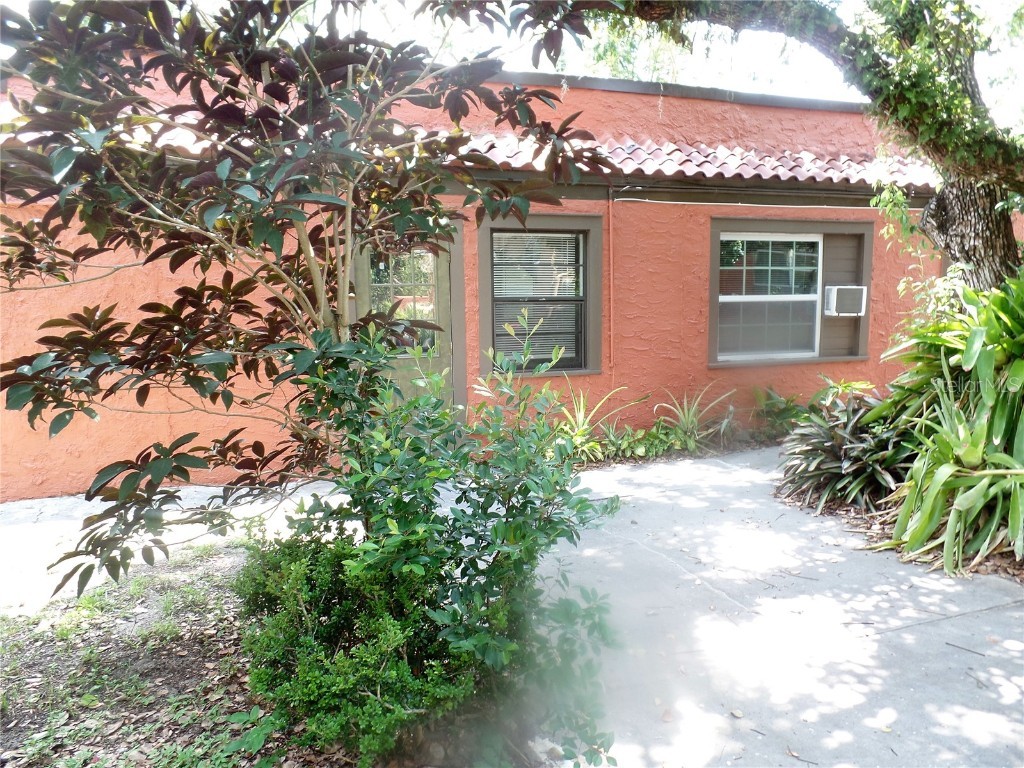 842 Avenue F Ne #4 NE Winter Haven FL 33881 L4938750 image1
