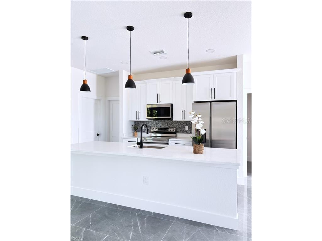 842 Giorgio Avenue S Lehigh Acres FL 33974 A4686402 image2