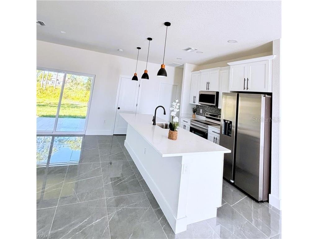 842 Giorgio Avenue S Lehigh Acres FL 33974 A4686402 image6