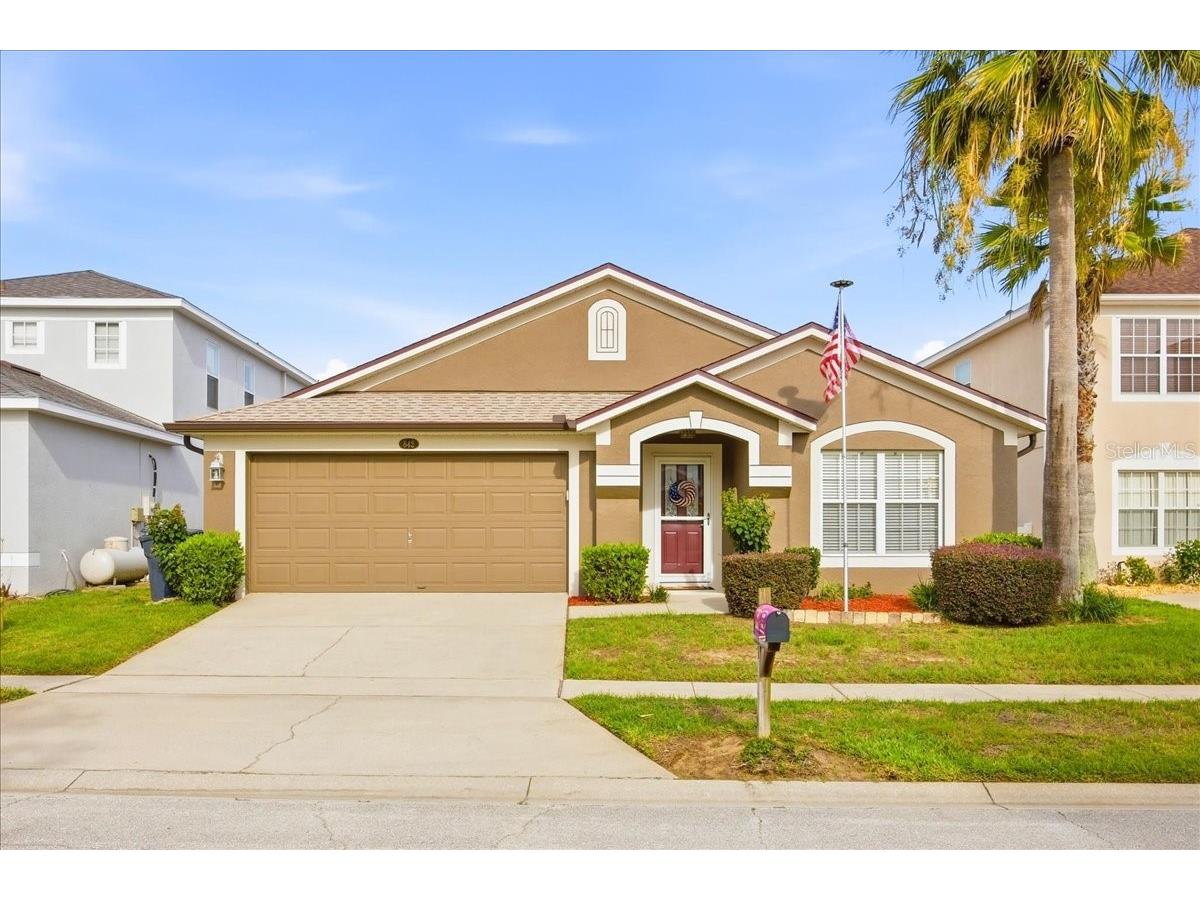 842 Lockbreeze Drive Davenport FL 33897 TB8516176 image1