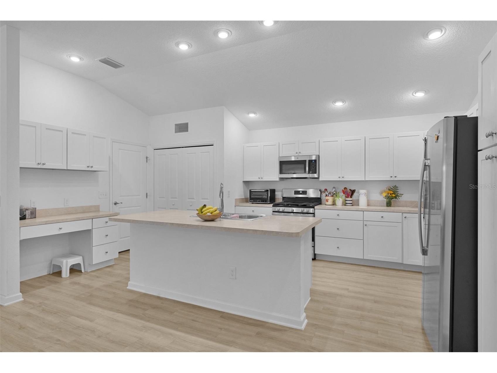 842 Spring Avenue The Villages FL 34762 OM716535 image13