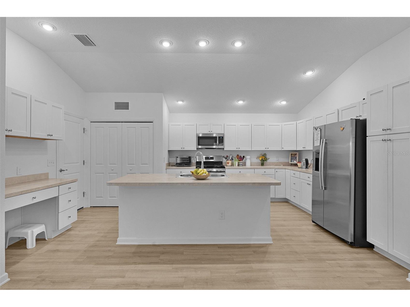 842 Spring Avenue The Villages FL 34762 OM716535 image17