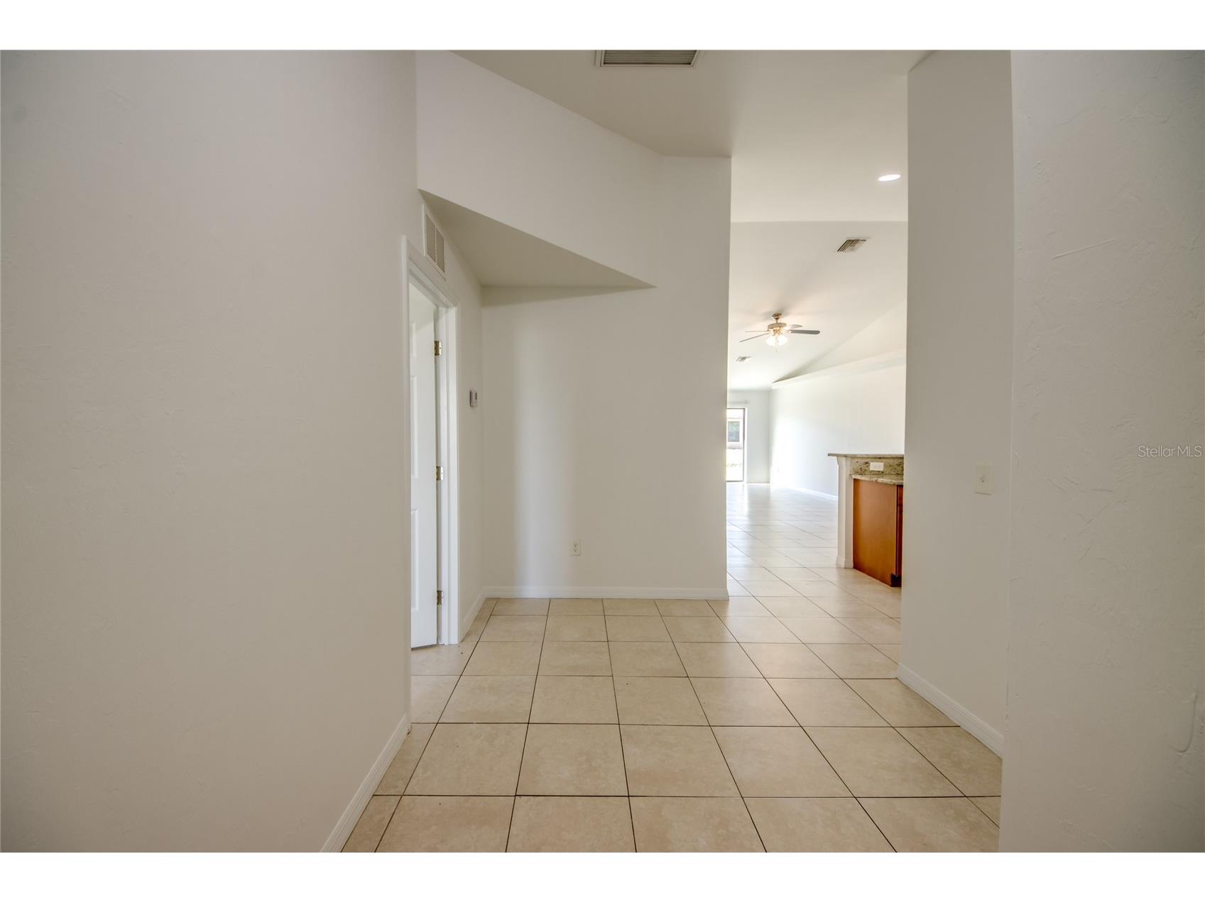 842/844 SW 39th Terrace Cape Coral FL 33914 C7524390 image4