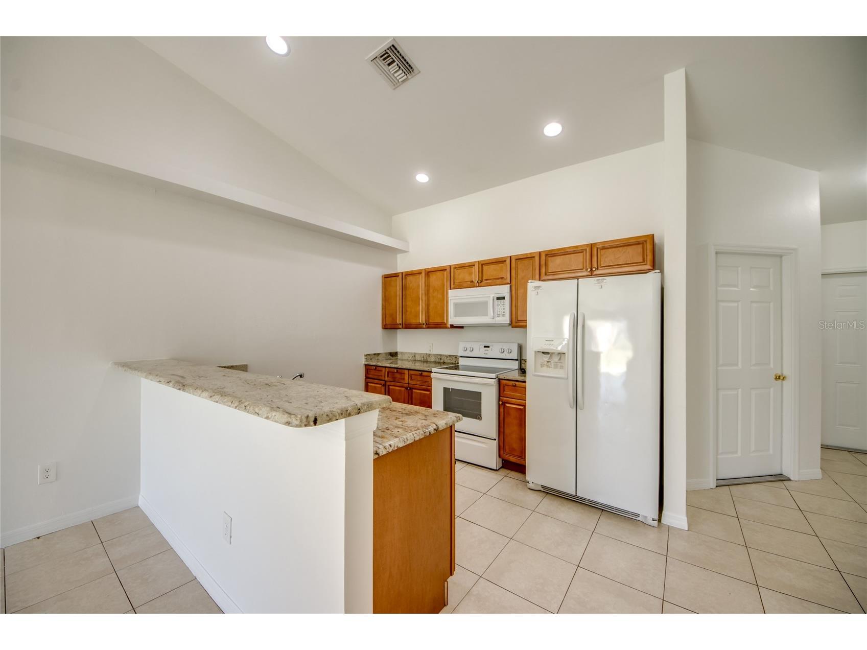 842/844 SW 39th Terrace Cape Coral FL 33914 C7524390 image9