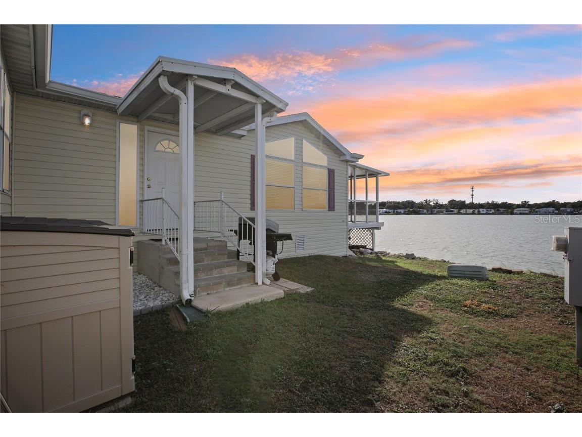 8420 Fantasia Park Way Riverview FL 33578 - LAKE FANTASIA W7880717 image2