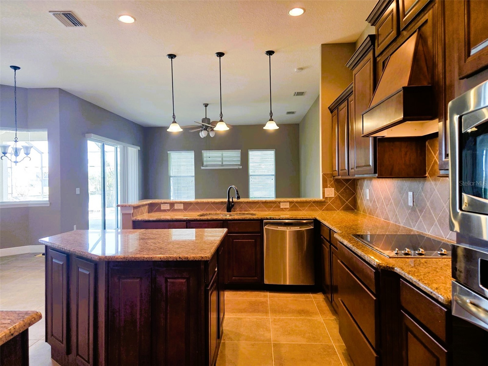 8420 Webber Road Sarasota FL 34240 A4687127 image17