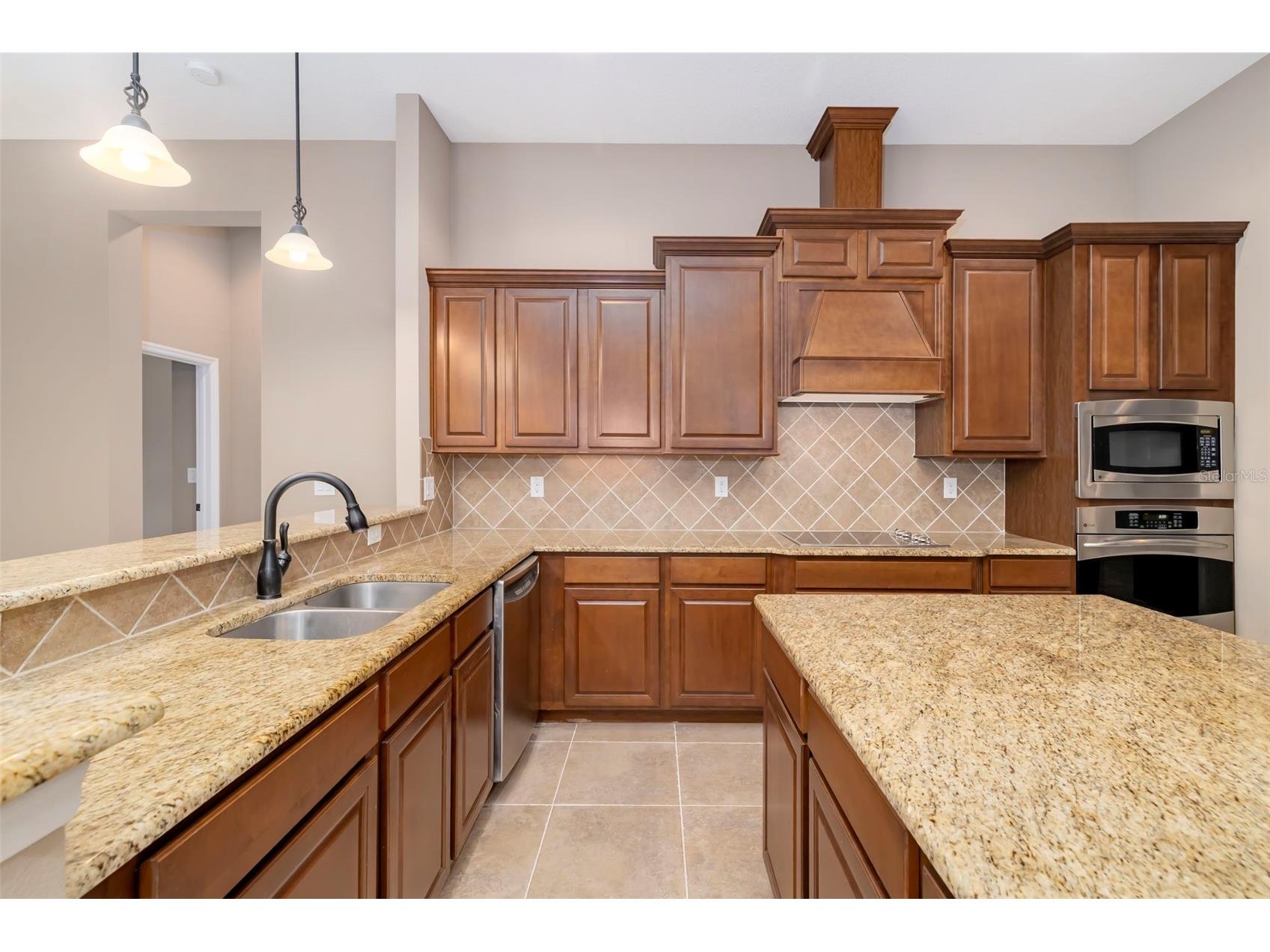 8420 Webber Road Sarasota FL 34240 A4700038 image82
