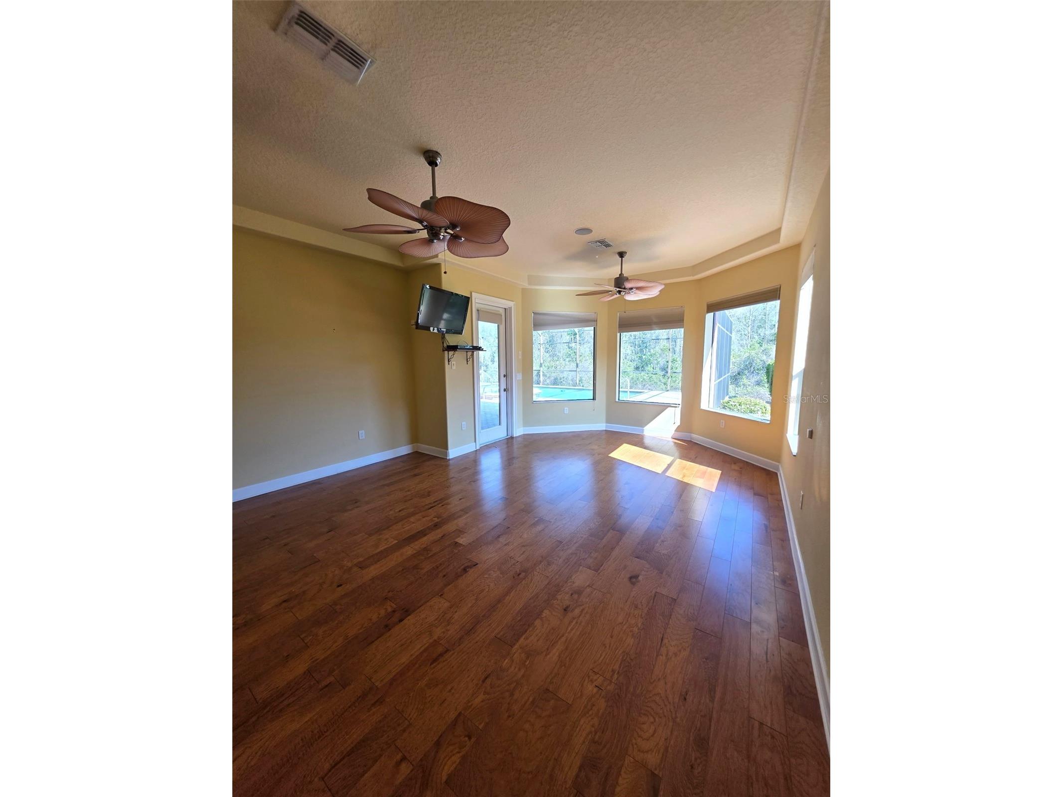 8421 Charleston Drive Weeki Wachee FL 34613 W7883955 image23