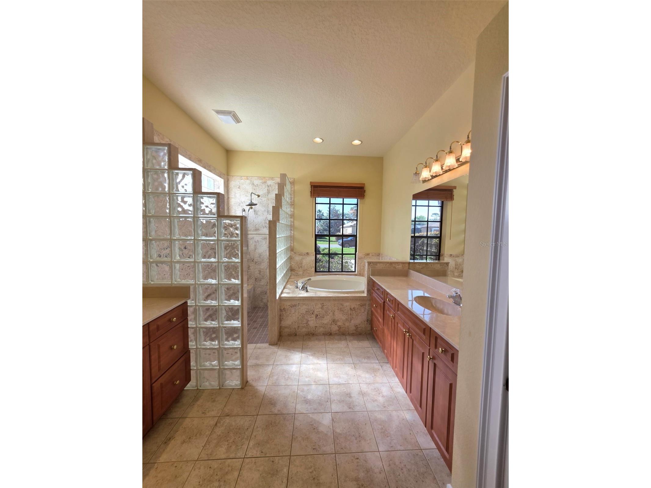 8421 Charleston Drive Weeki Wachee FL 34613 W7883955 image26