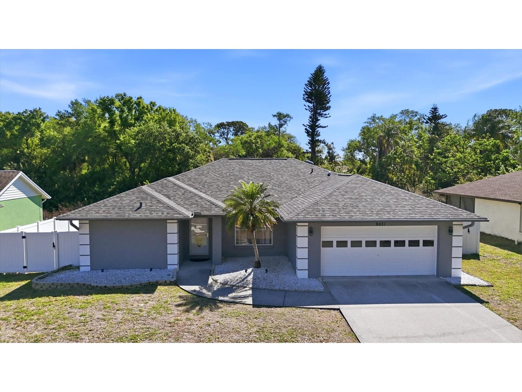 8421 Country Park Way Sarasota FL 34243 A4687482 image1