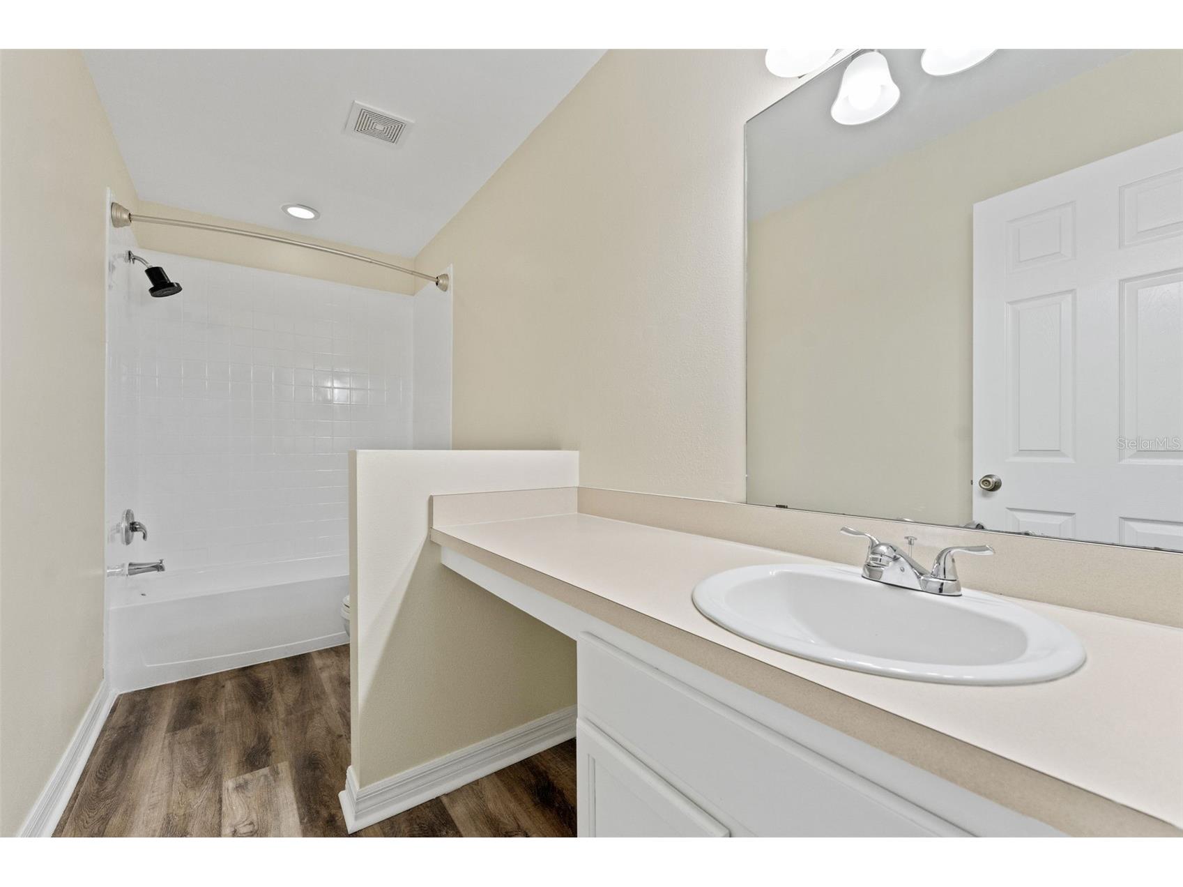 8421 Edgewater Place Boulevard Tampa FL 33615 TB8507628 image15