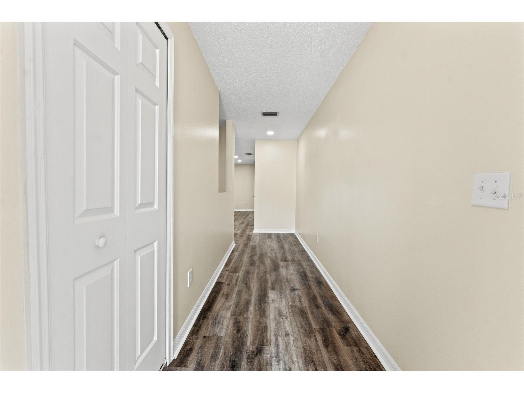 8421 Edgewater Place Boulevard Tampa FL 33615 TB8507628 image3