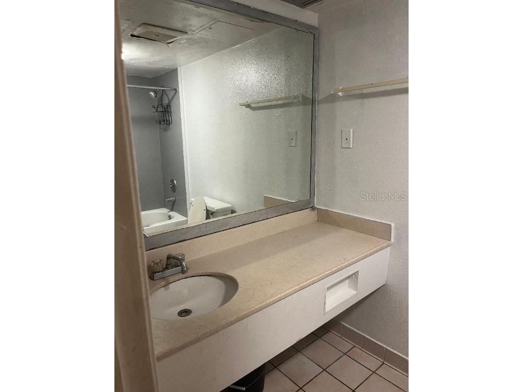 8421 S Orange Blossom Trail #303 Orlando FL 32809 O6318591 image7