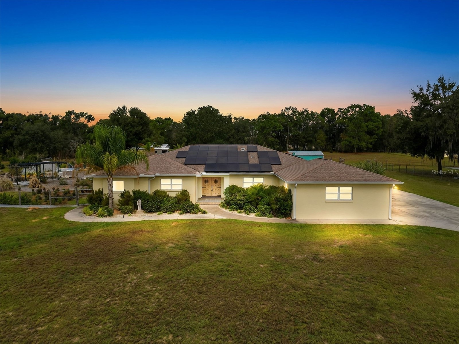 8423 E Zephyr Wing Court Floral City FL 34436 W7885328 image1