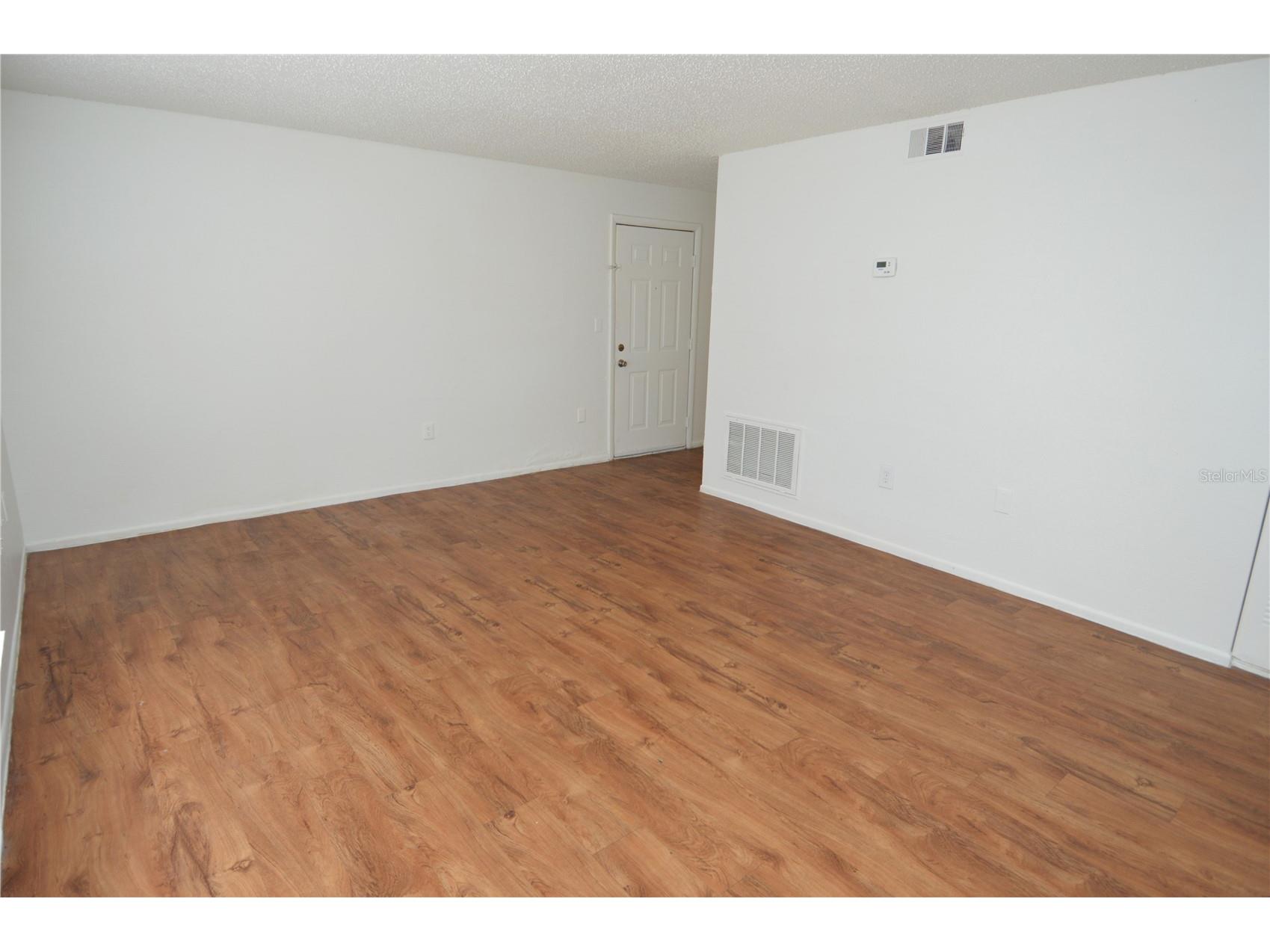 8425 Cerro Circle #163 Tampa FL 33617 TB8496675 image2