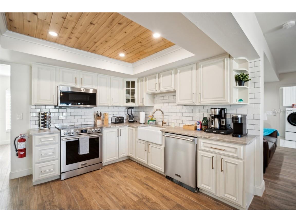 8425 Flagstone Drive Tampa FL 33615 TB8400133 image6